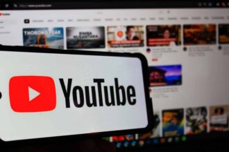 YouTube испытывает «липкую» карточку рекламы после пропуска