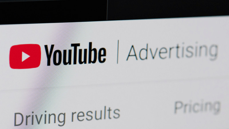 Google прояснил правила для выборных объявлений на YouTube и Discover